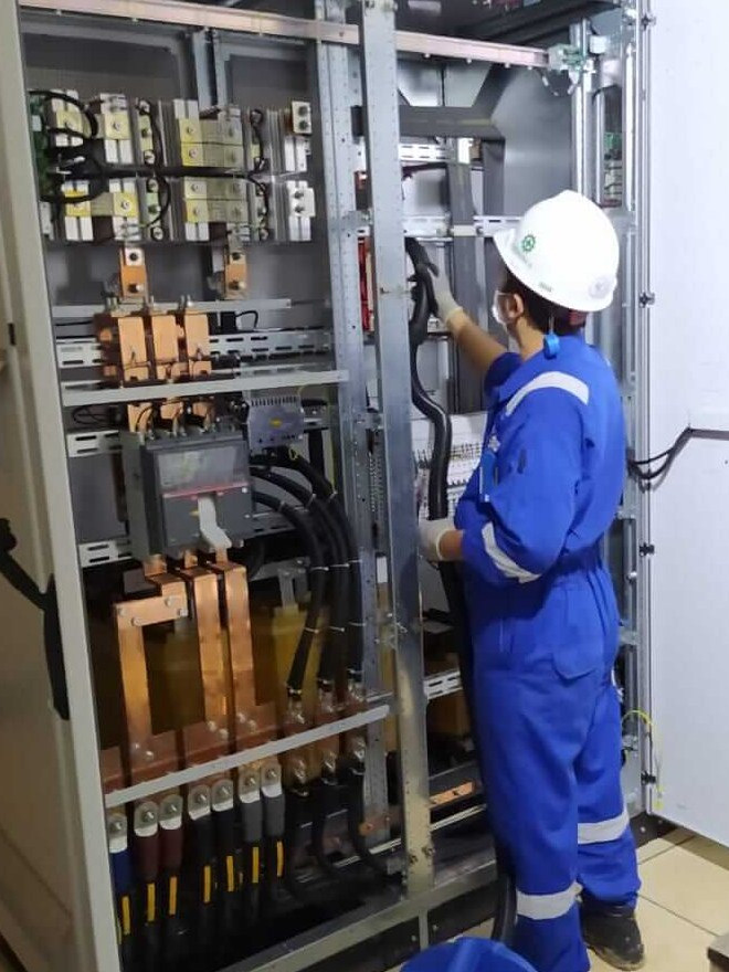 Uninterruptible Power Supply UPS maintenance and services